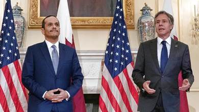 وزير الخارجية القطري محمد بن عبد الرحمن آل ثاني مع نظيره الأمريكي أنتوني بلينكن
